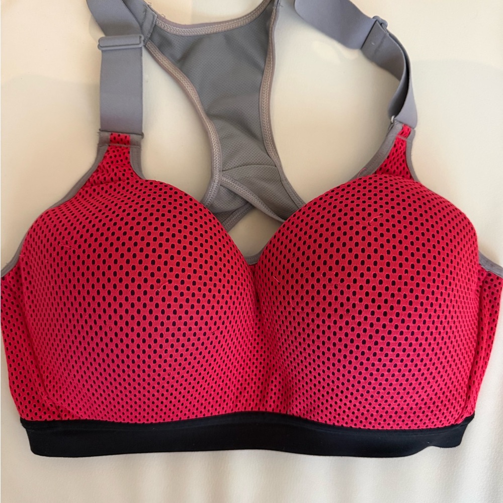 Victoria's Secret High Impact Sports Bra 34D